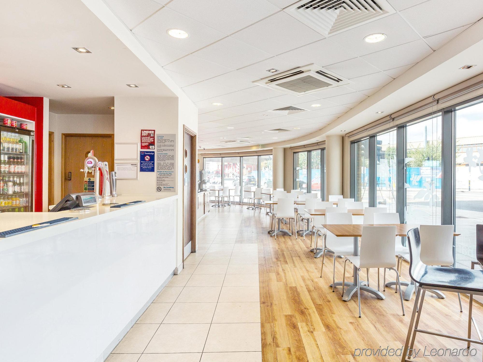 Travelodge London Greenwich Buitenkant foto
