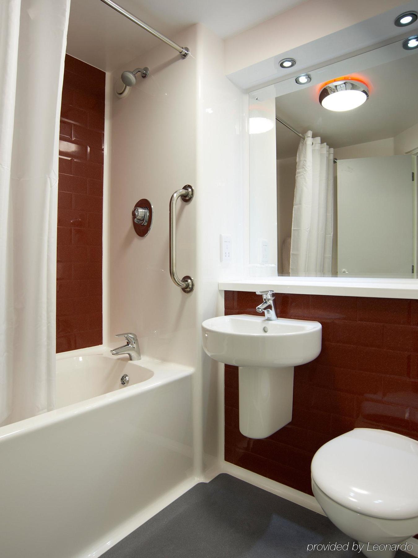 Travelodge London Greenwich Buitenkant foto