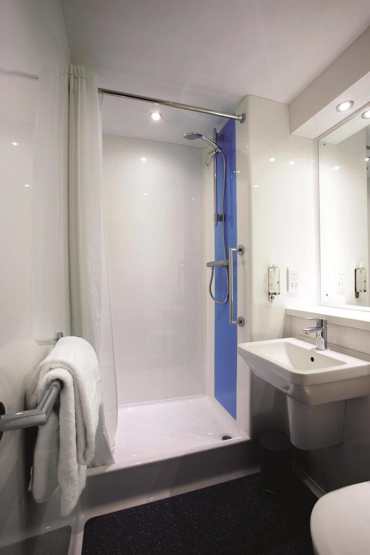 Travelodge London Greenwich Buitenkant foto